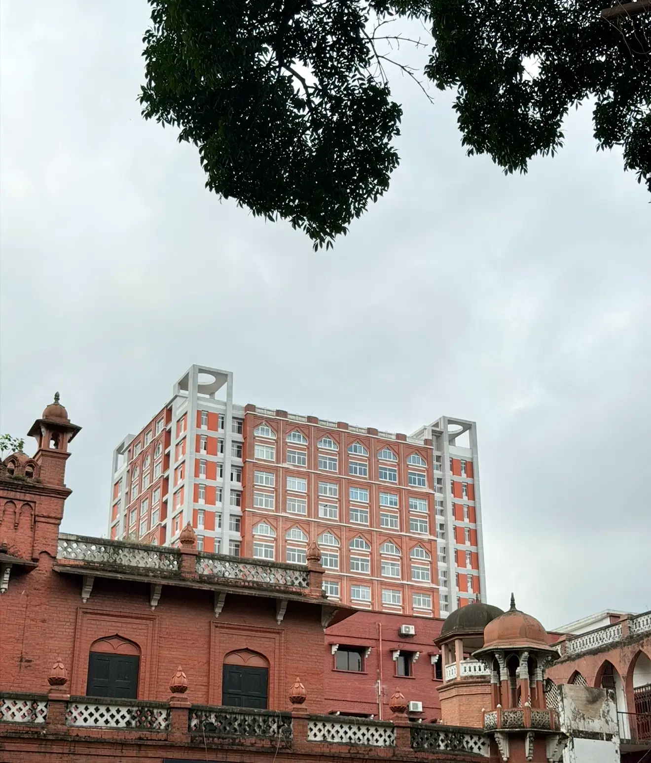 অনন্য গৌরবে উজ্জ্বল ঢাকা বিশ্ববিদ্যালয়: প্রধানমন্ত্রী স্বর্ণপদকের জন্য মনোনীত ঢাবির ৩২ মেধাবী শিক্ষার্থীর সাফল্য ও বিশ্বমানের অর্জন