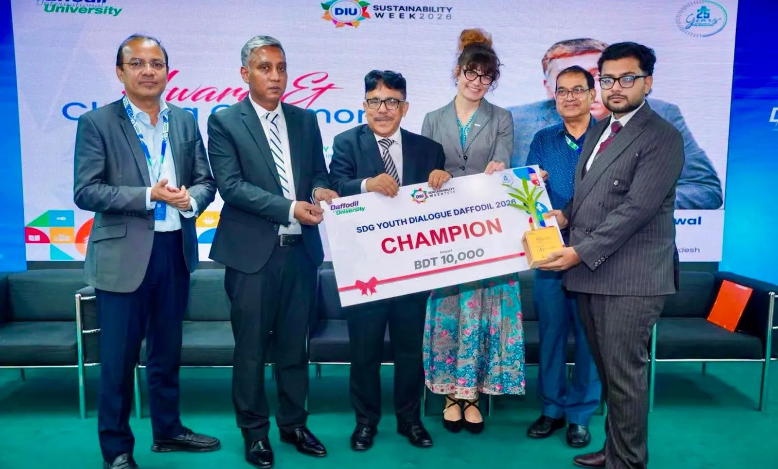 ‘এসডিজি ইউথ ডায়ালগ ড্যাফোডিল ২০২৬’ এ চ্যাম্পিয়ন ঢাকা বিশ্ববিদ্যালয়ের ইফতি ও স্বর্ণা